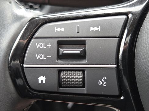 Used 2024 Honda HR-V EX-L image 12