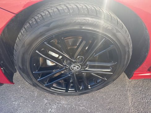 Used 2025 Toyota Camry SE image 30