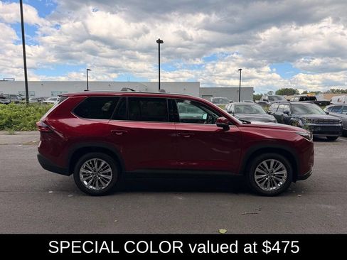 Used 2025 Toyota Grand Highlander AWD image 3