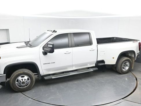 Used 2023 Chevrolet Silverado 3500 LT AWD/4WD image 32