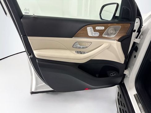 Certified 2023 Mercedes-Benz GLS 450 4MATIC image 25