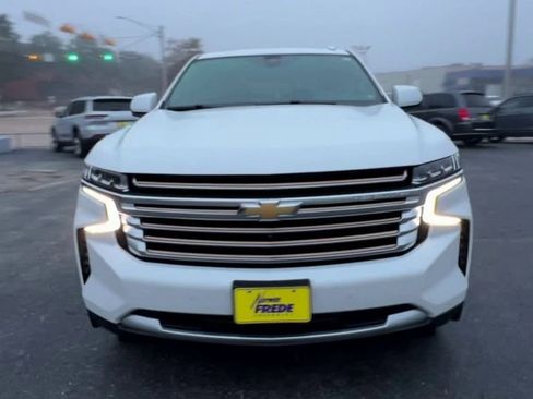 Used 2021 Chevrolet Tahoe High Country w/ Premium Package AWD/4WD image 3