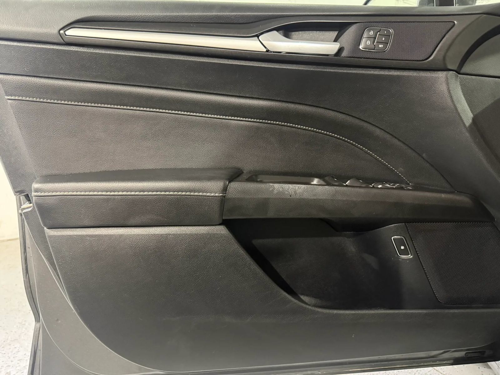 Used 2020 Ford Fusion Titanium FWD image 26
