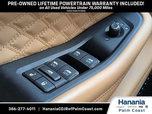 Used 2025 Jeep Grand Cherokee Summit AWD/4WD image 29