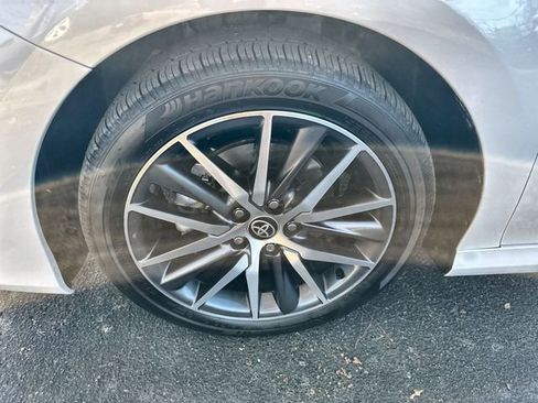 Used 2024 Toyota Camry XLE image 19