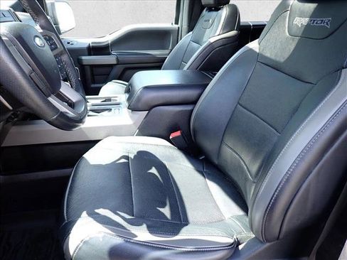 Used 2018 Ford F150 Raptor w/ Equipment Group 802A Luxury AWD/4WD image 9