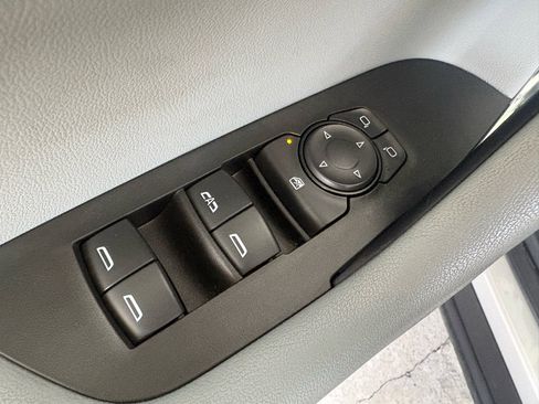 Used 2022 Chevrolet Blazer LT image 9