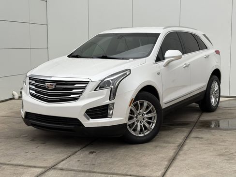Used 2018 Cadillac XT5 FWD image 2