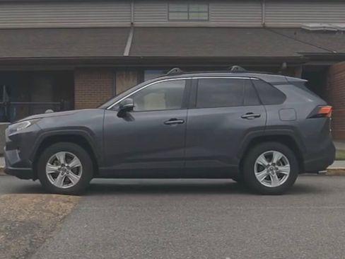 Used 2019 Toyota RAV4 XLE image 1