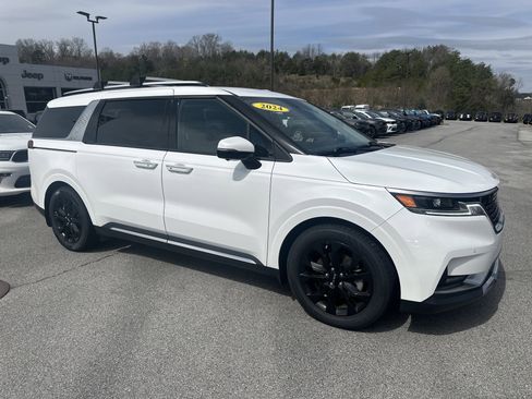 Used 2024 Kia Carnival SX image 5