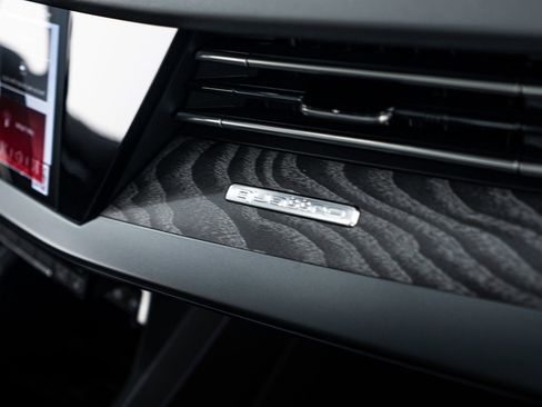 Certified 2025 Audi A3 2.0T Premium Plus AWD/4WD image 9