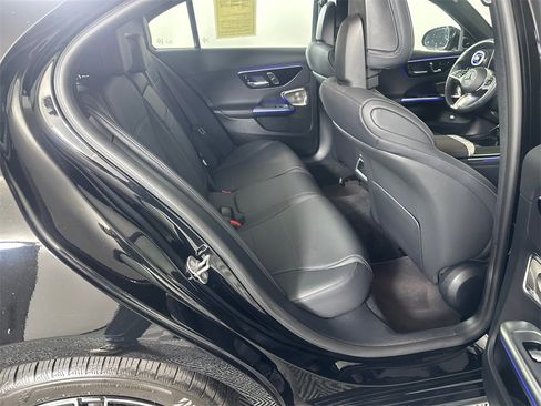 Used 2025 Mercedes-Benz C 300 Sedan image 17