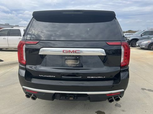 Used 2023 GMC Yukon XL Denali image 9