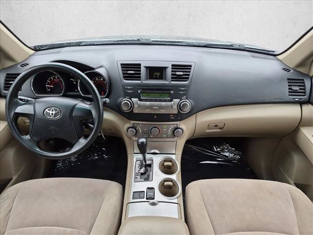 Used 2012 Toyota Highlander FWD image 16