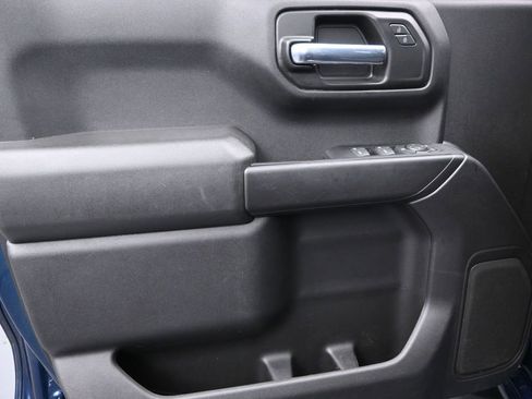 Used 2023 Chevrolet Silverado 1500 Custom image 11