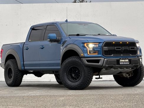 Used 2020 Ford F150 Raptor w/ Equipment Group 802A Luxury image 2
