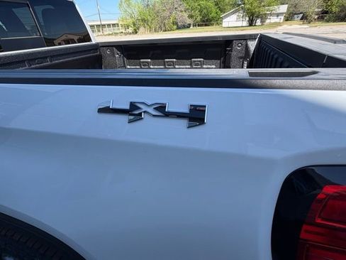 New 2026 GMC Sierra 1500 SLT AWD/4WD image 40