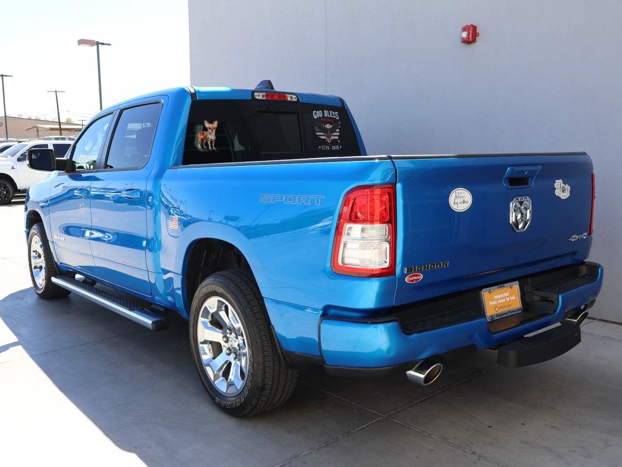 Used 2022 RAM 1500 Big Horn AWD/4WD image 3