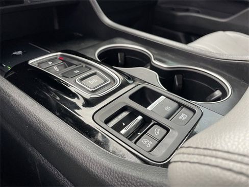 Certified 2025 Honda Pilot Elite image 22