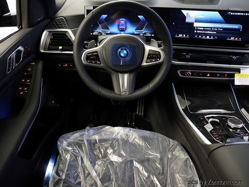 New 2026 BMW X5 xDrive50e w/ M Sport Package image 16