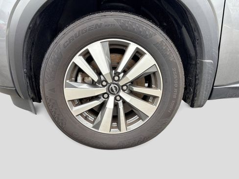Used 2024 Nissan Pathfinder SL AWD/4WD image 10