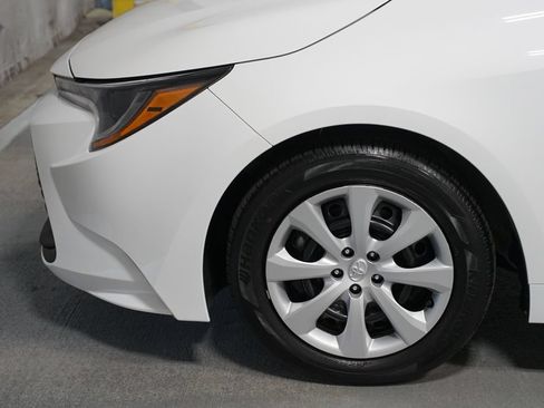 Certified 2024 Toyota Corolla LE FWD image 5