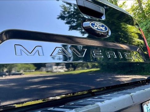 Used 2025 Ford Maverick XL w/ Equipment Group 102A AWD/4WD image 25