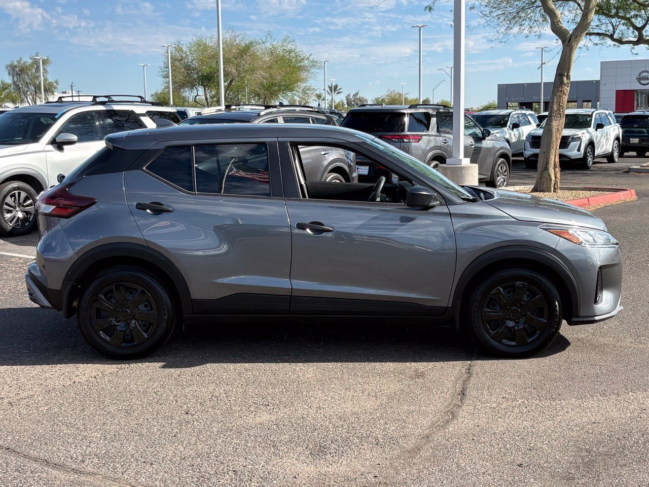 Certified 2025 Nissan Kicks Play S FWD image 7