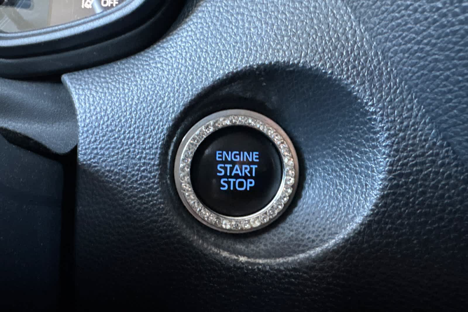 Used 2022 Toyota Corolla Cross LE FWD image 22