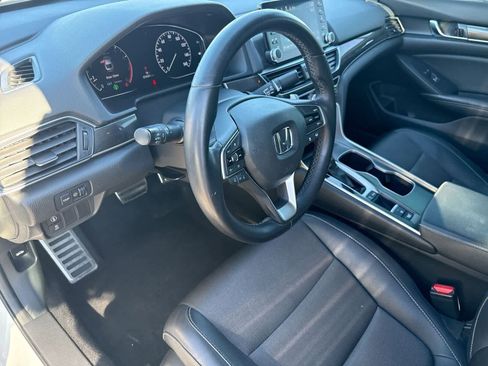 Used 2019 Honda Accord Sport image 16