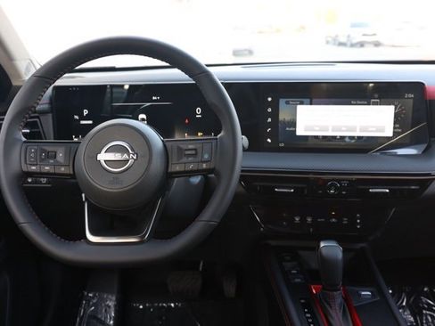 New 2025 Nissan Kicks SR image 22