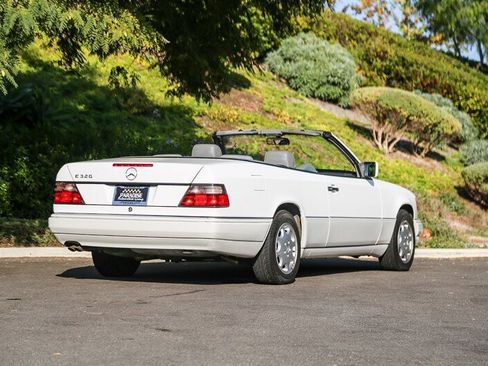 Used 1995 Mercedes-Benz E 320 Convertible image 24