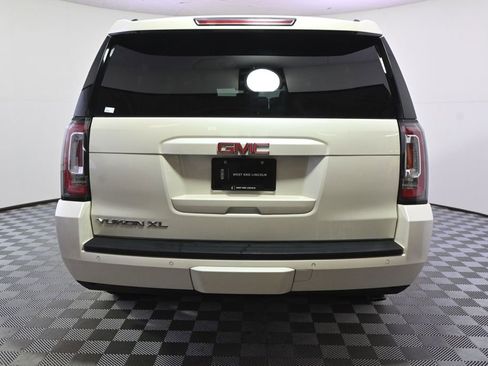 Used 2015 GMC Yukon XL SLT w/ Open Road Package AWD/4WD image 5