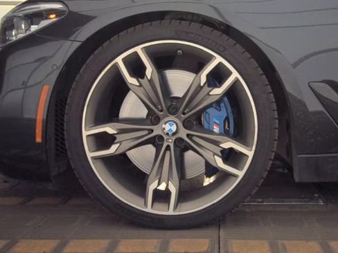 Used 2020 BMW M550i xDrive w/ Executive Package image 7