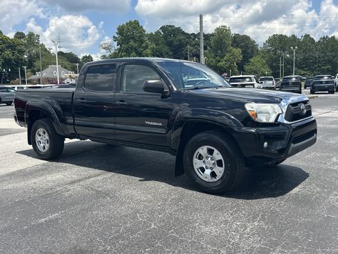 Used 2013 Toyota Tacoma 4x4 Double Cab w/ SR5 Pkg image 2