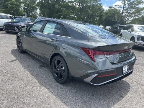 New 2026 Hyundai Elantra SEL Sport Premium FWD image 5