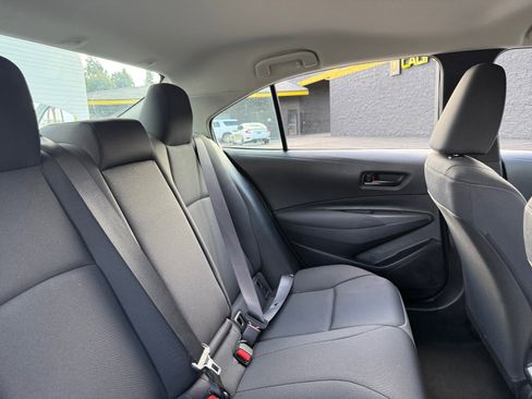 Used 2024 Toyota Corolla LE image 18