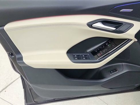 Used 2025 Audi Q6 e-tron Premium Plus w/ Premium Plus image 34