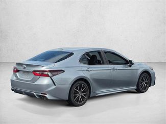 Used 2021 Toyota Camry SE FWD video 3