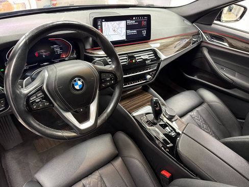 Used 2021 BMW 530i xDrive w/ Convenience Package AWD/4WD image 27