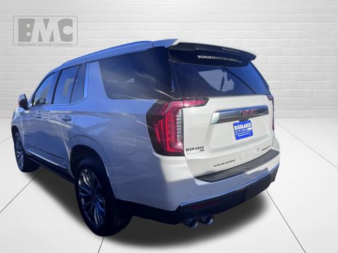 Used 2022 GMC Yukon Denali w/ Denali Premium Package image 3