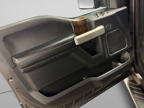 Used 2019 Ford F150 Lariat AWD/4WD image 16