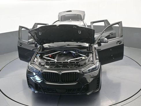 Used 2024 BMW X5 sDrive40i w/ M Sport Package image 78