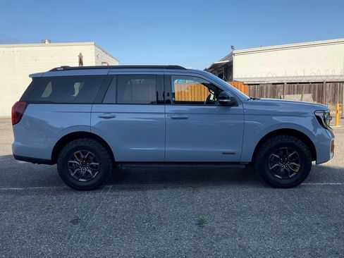 Used 2025 Ford Expedition Tremor AWD/4WD image 7