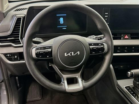 Used 2025 Kia Sportage LX image 18