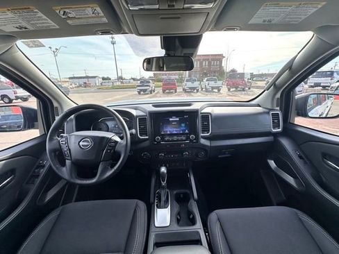 Certified 2024 Nissan Frontier SV w/ Hardbody Edition image 34