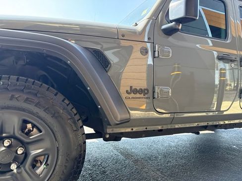 Used 2022 Jeep Gladiator Sport w/ Trailer Tow Package AWD/4WD image 6