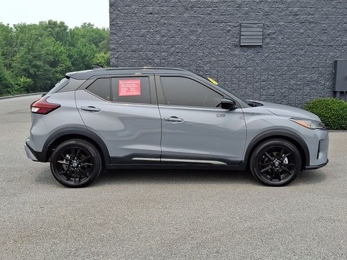 Certified 2023 Nissan Kicks SR w/ SR Premium Package FWD image 8