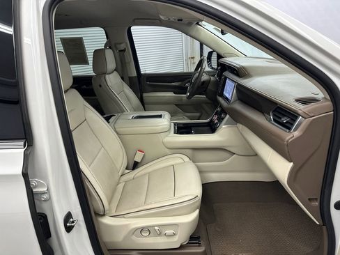 Used 2021 GMC Yukon XL Denali RWD image 14