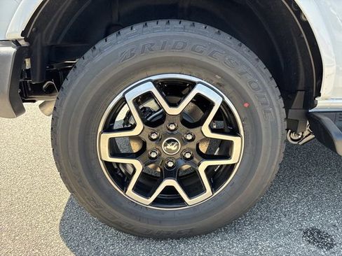 New 2026 Ford Bronco Outer Banks AWD/4WD image 9
